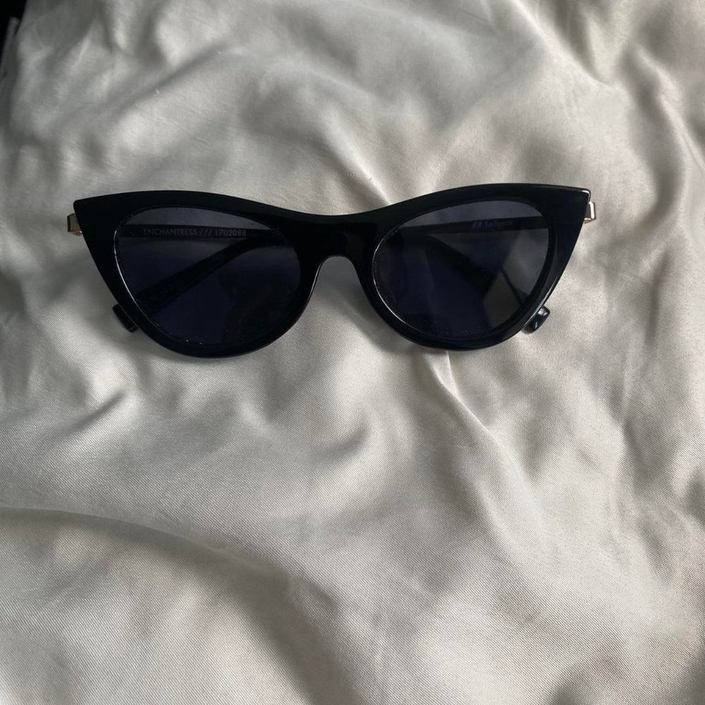 Le Specs Enchantress Black Cat Eye Sunglasses - Picture 2 of 4